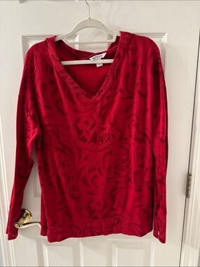 Athleta Red Tonal Swirl V-Neck Pullover
